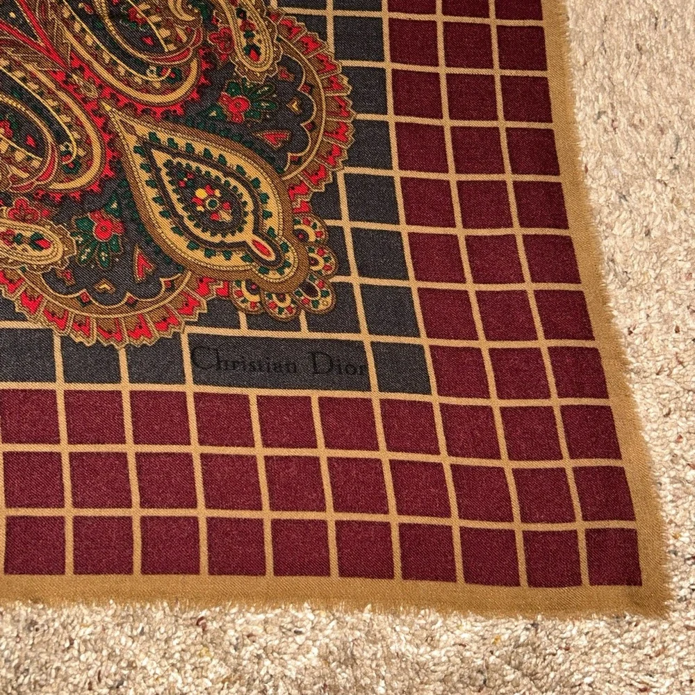 Christian Dior Vintage Elegant Paisley Patterned 52x52” Scarf